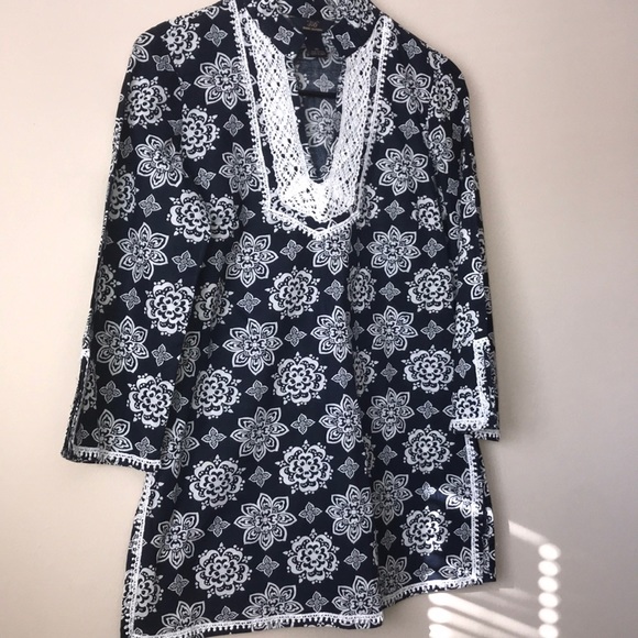 Brooks Brothers Blouse - Picture 2 of 5